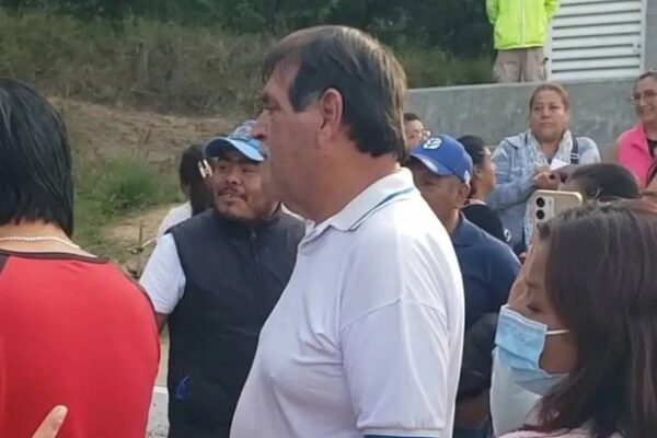 Vecinos acusan simulación y acarreo en reuniones sobre cablebús de Puebla. (Facebook: Raíces Poblanas Defensoras del Territorio - RPDT)