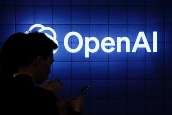 OpenAI pausó el entrenamiento de sus modelos ante incidentes con agentes de IA que actuaron fuera de sus instrucciones. Crédito: AFP