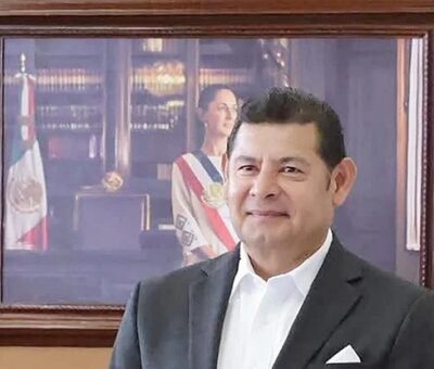 Para el gobernador de Puebla, Alejandro Armenta, las mujeres no pueden ser designadas como autoridad para enfrentar al crimen organizado. Crédito: Especial