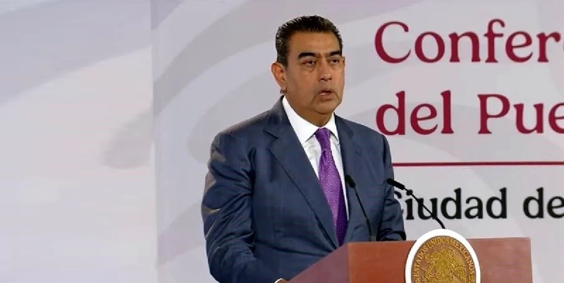Sergio Salomón, titular del Instituto Nacional de Migración, en la conferencia de este jueves en Palacio Nacional. Crédito: Tomada de Youtube