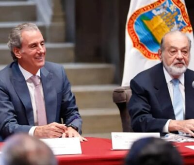 El alcalde de Puebla, José Chedraui, con el empresario Carlos Slim. (Ayuntamiento de Puebla)