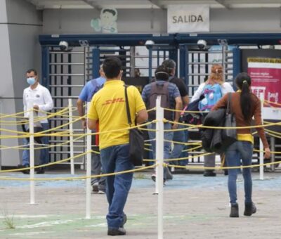 Trabajadores de la armadora automotriz Volkswagen. (Jafet Moz)