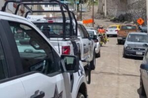 Las primeras versiones señalan que los trabajadores realizaban sus labores cuando material descargado por dos tolvas habría caído sobre ellos, dejándolos cubiertos dentro de las instalaciones. Foto La Jornada de Hidalgo